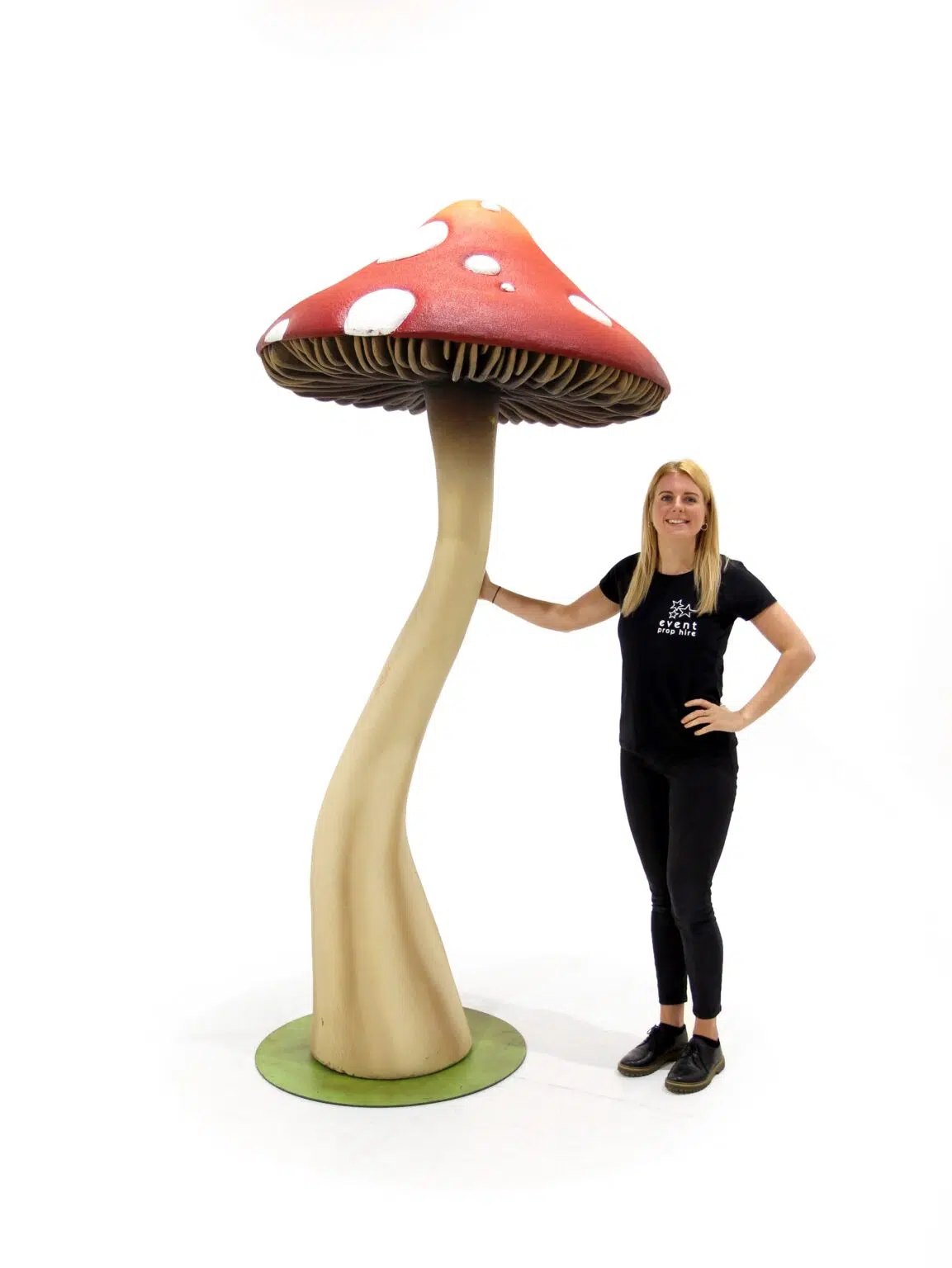 SN6079_Closed Cap Mushroom - Red - Large_204_High Res