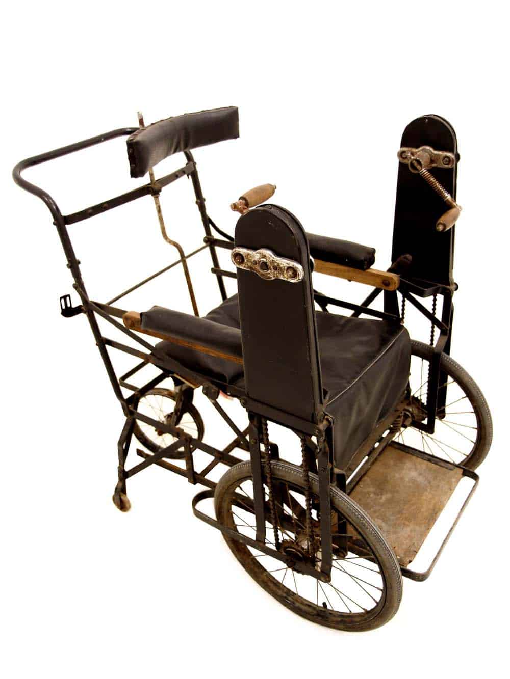 SN8597_Vintage Wheelchair_event_prop_hire_EPH_Creative_081_optimised