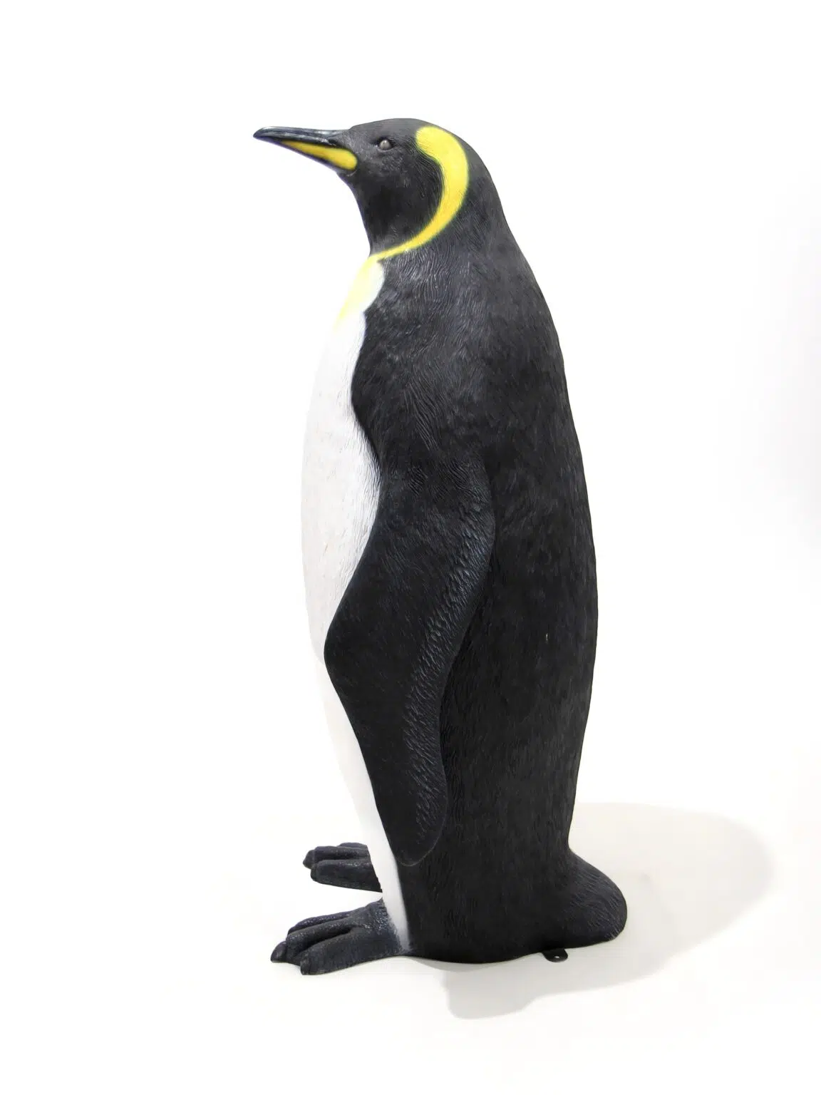 SN8721_Extra Large King Penguin_Event_prop_hire_eph_creative_IF_005 copy