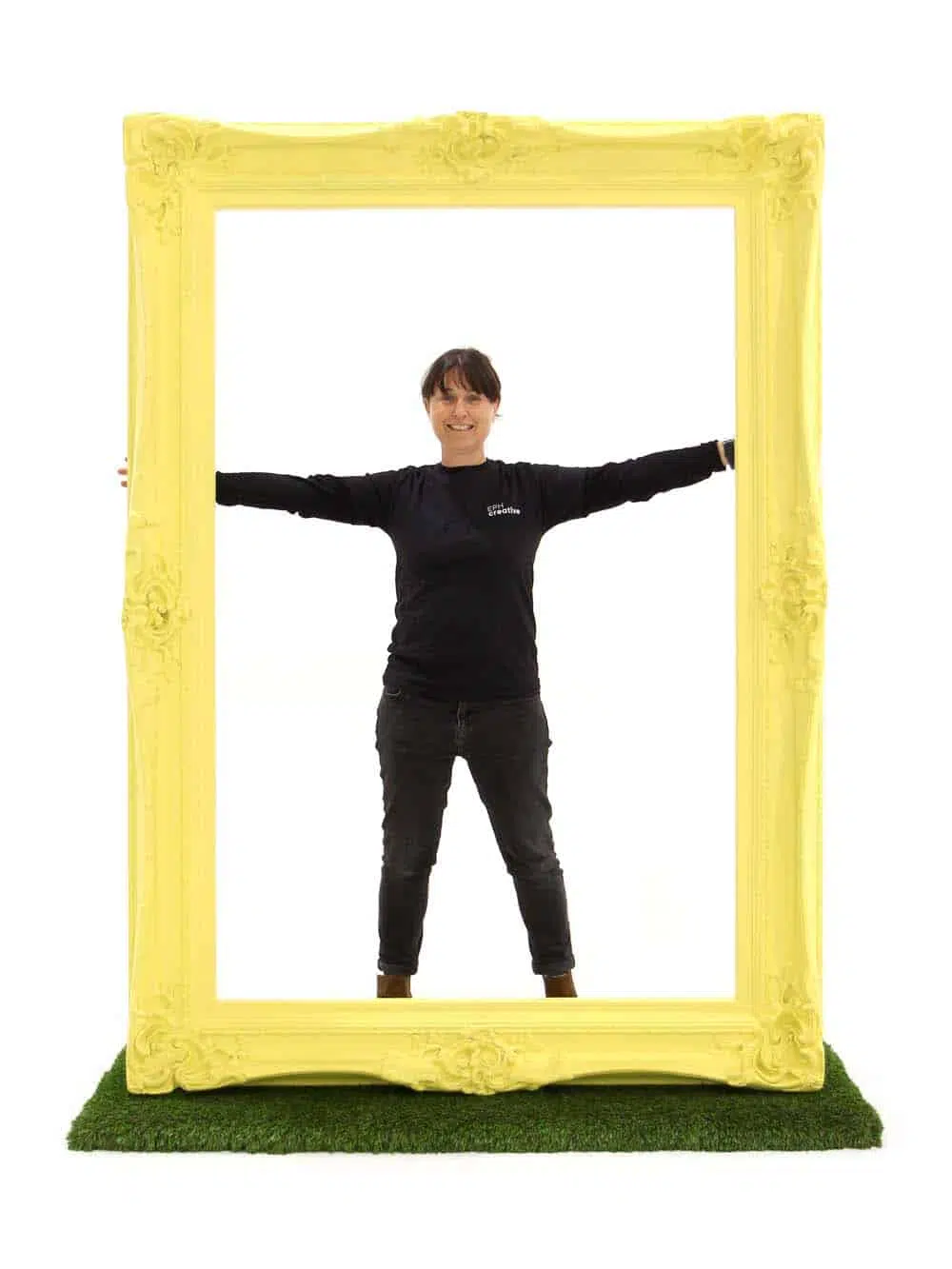 SN8967 SN8964_Giant Yellow Frame with Grass Base_event_prop_hire_EPH_Creative_ (6)_optimised