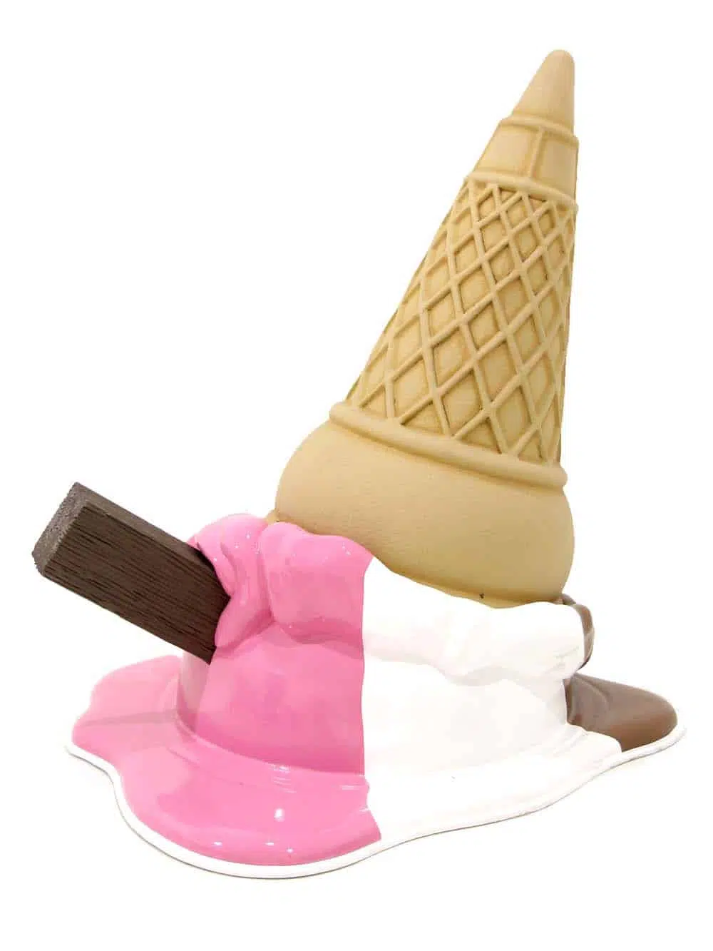 SN8878_Giant dropped ice cream - Neapolitan_event_prop_hire_EPH_Creative_013_optimised