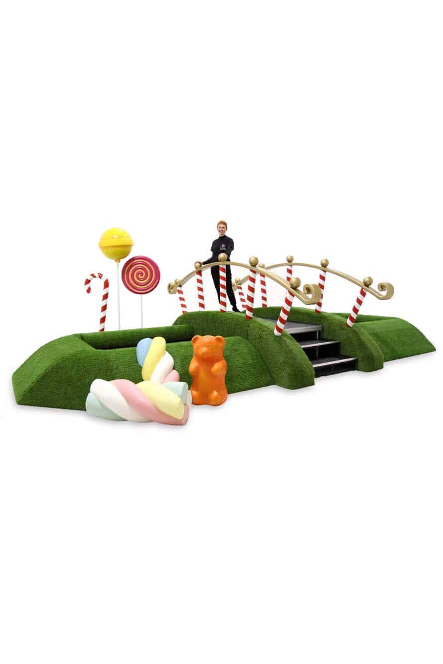 SN9326_Candy Cane Bridge MONTAGE - WITH DRESSING_event_prop_hire_EPH_Creative_019