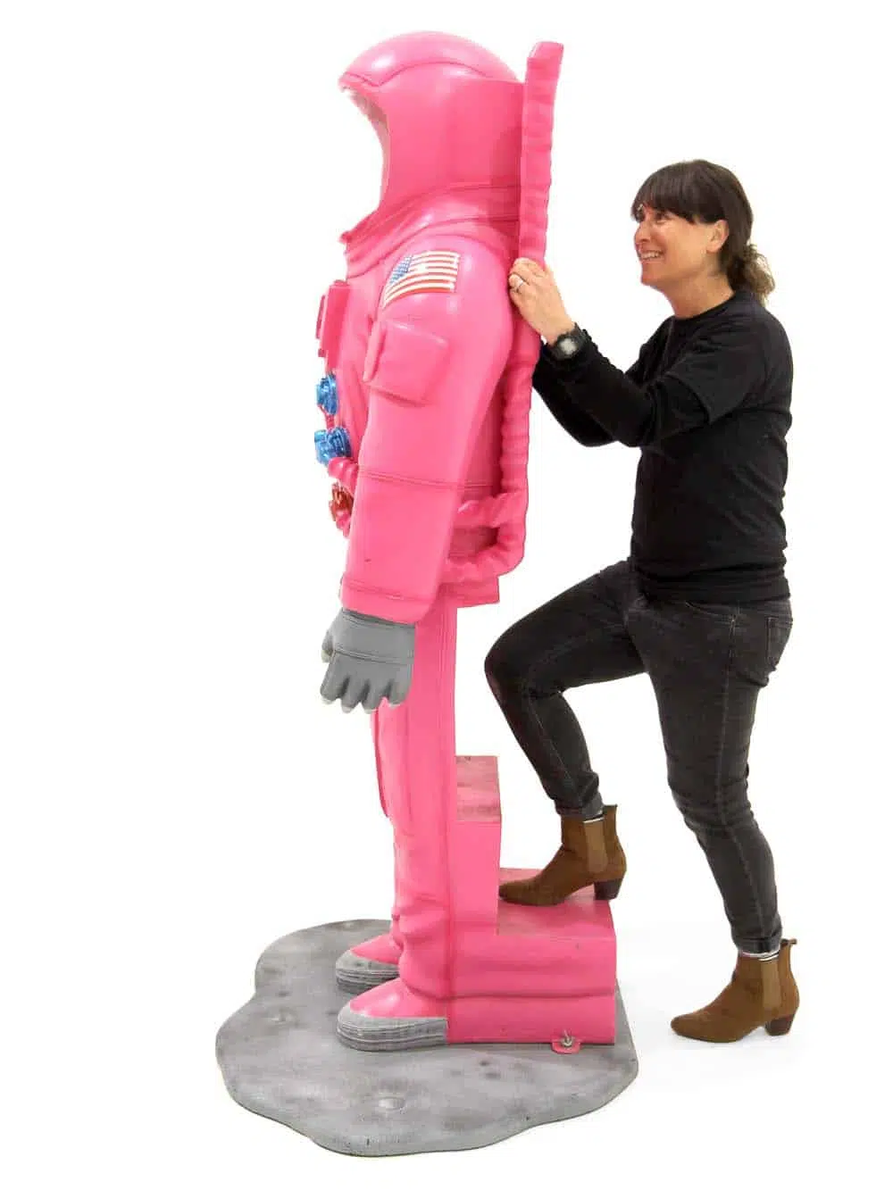 SN8329_Life size Astronaut Photo Op (Pink)_event_prop_hire_EPH_Creative_ (4)_optimised