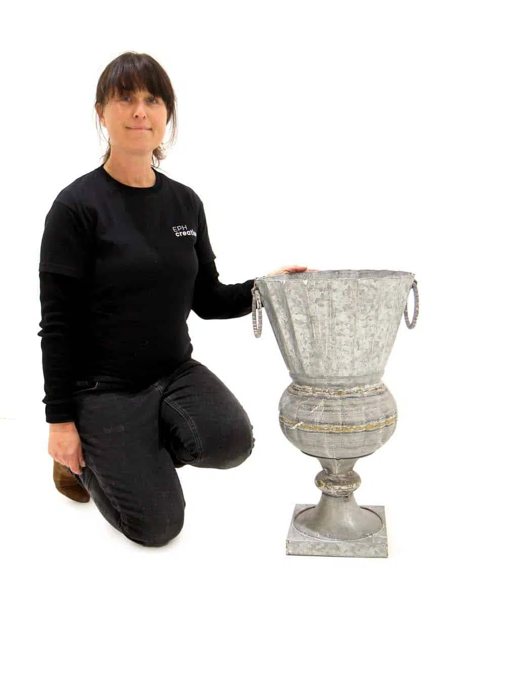 SN9273_Antique Planter (Grey Wash)_event_prop_hire_EPH_Creative_ (9)_optimised