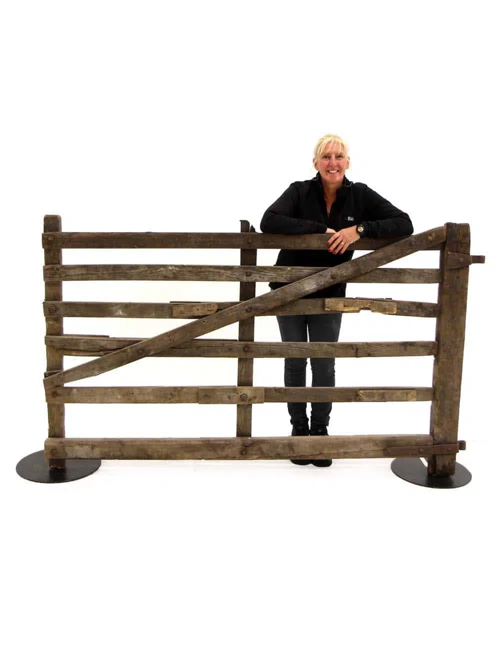 SN7418_Rustic Wooden Fence_event_prop_hire_EPH_Creative_329_optimised