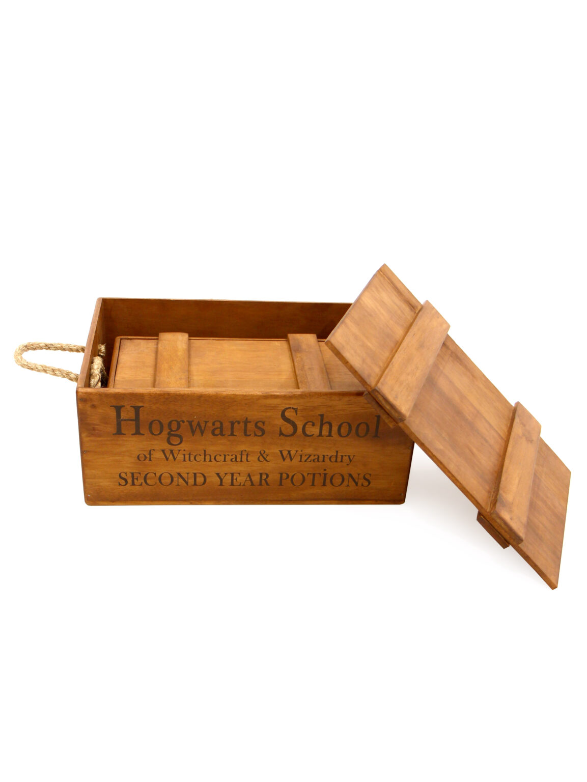 SN8941_Set of 3 Wooden Lidded Chest Boxes with Rope Handles - Hogwarts School_event_prop_hire_EPH_Creative_015