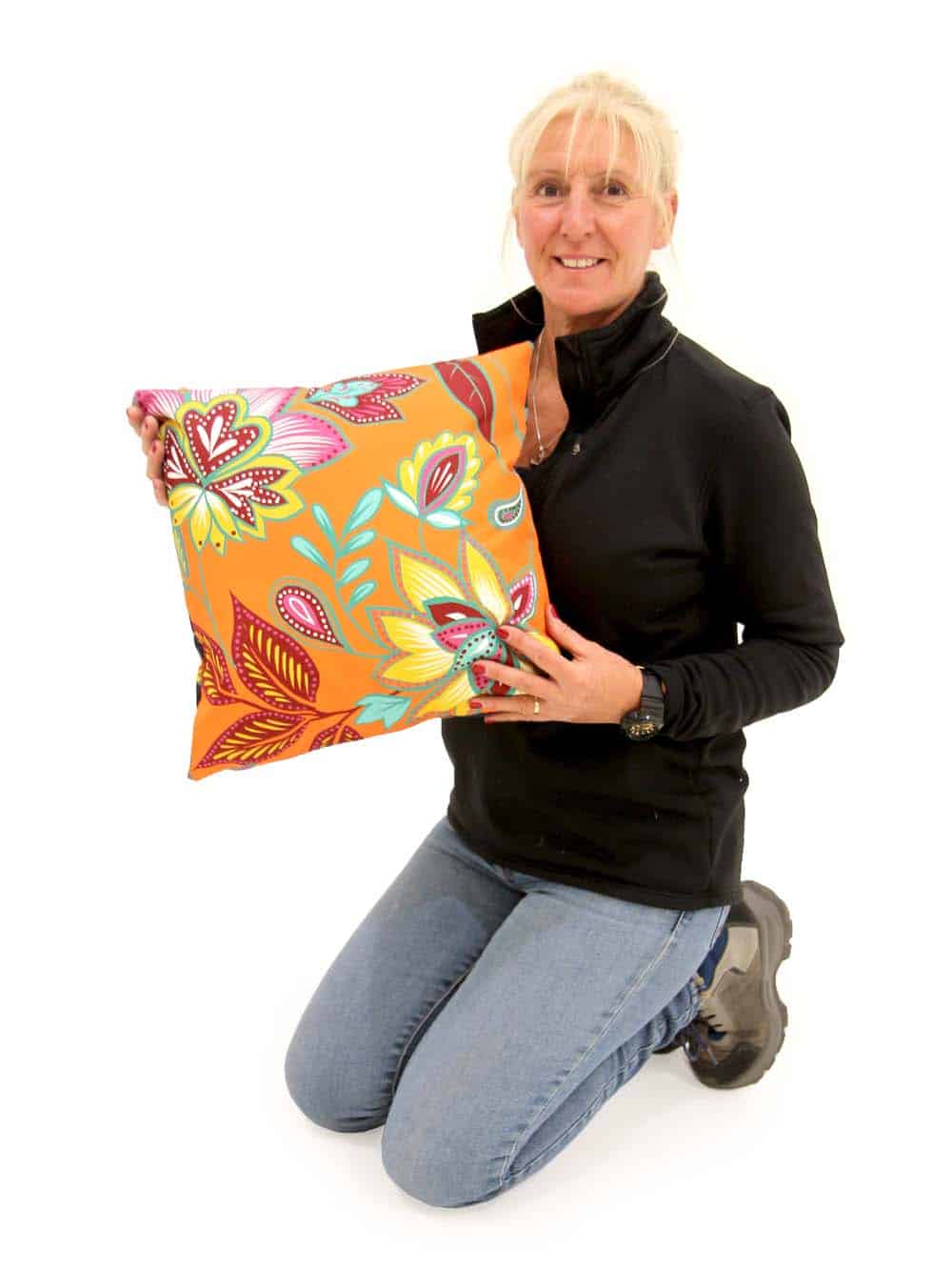 SN9650_Floral reversible outdoor square Cushion_event_prop_hire_EPH_Creative_516_optimised