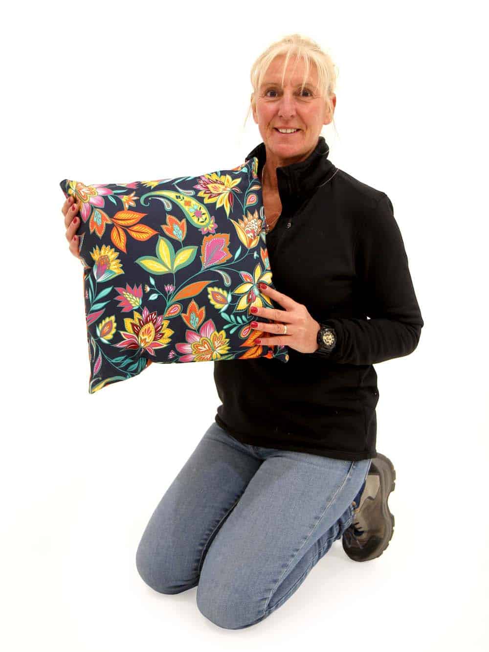 SN9650_Floral reversible outdoor square Cushion_event_prop_hire_EPH_Creative_522_optimised