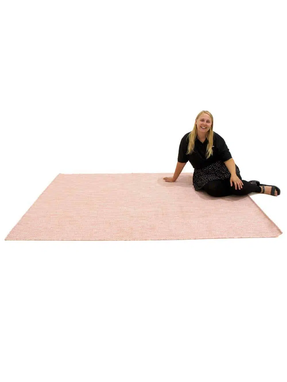 SN9731_Outdoor rug- Rose 160 x 230cm _event_prop_hire_EPH_creative0_optimised