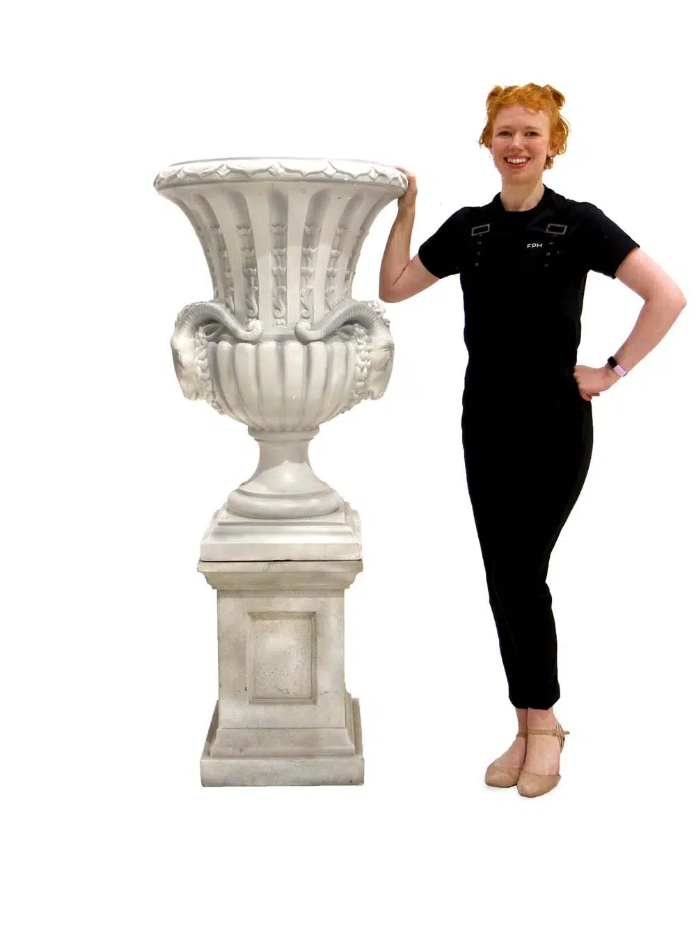 SN10103_Classical Putti Urn on Plinth_event_prop_hire_EPH_Creative_482_optimised
