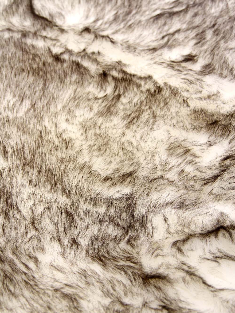 SN10315_Faux Fur Rug - Tip Dye_event_prop_hire_EPH_Creative_4_optimised