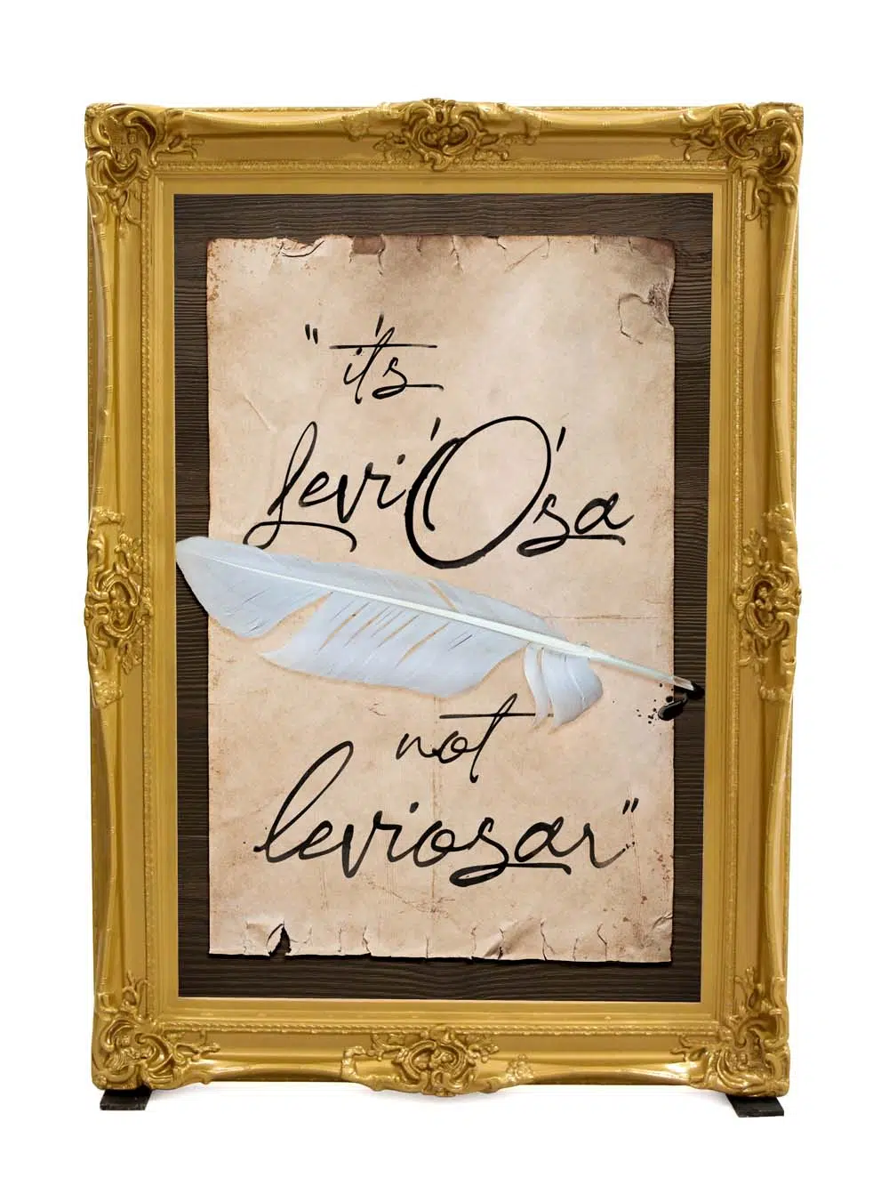 SN10567_Leviosa Print - Giant Gold Frame_event_prop_hire_EPH_Creative_017_optimised