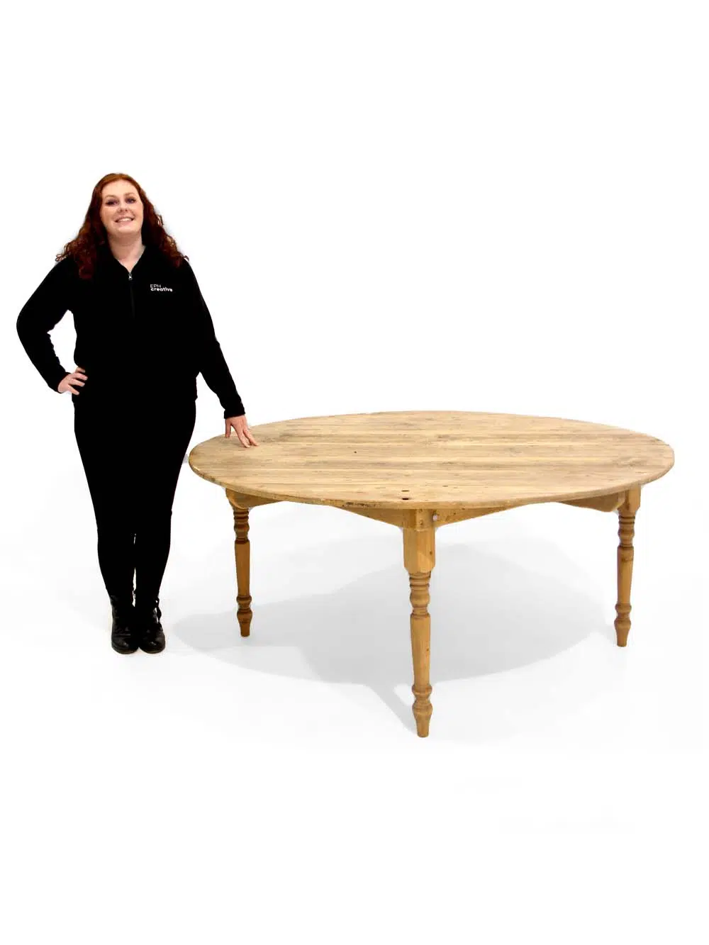 SN10613_Large Rustic Round Wooden Table_event_prop_hire_EPH_Creative_2_optimised