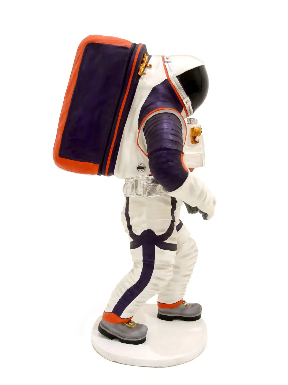 SN11283_Walking Astronaut Model_event_prop_hire_EPH_Creative_5_optimised