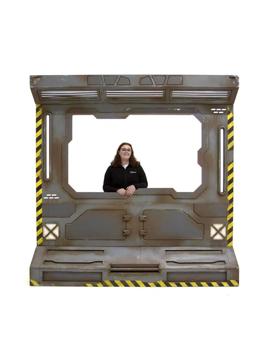 SN11937_Spaceship Bulkhead with Window__07628