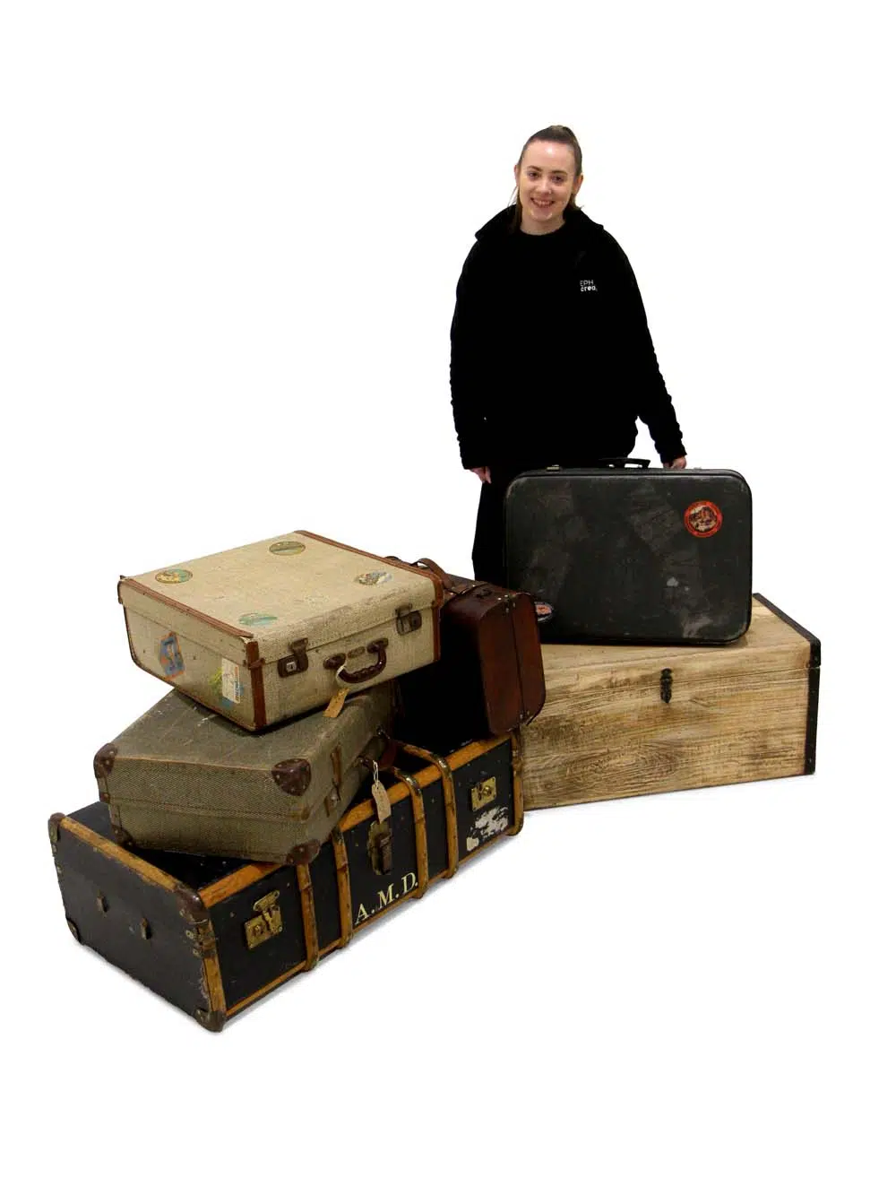 SN13695 _Après Ski Styling Package - Luggage_event_prop_hire_EPH_Creative_364 _optimised