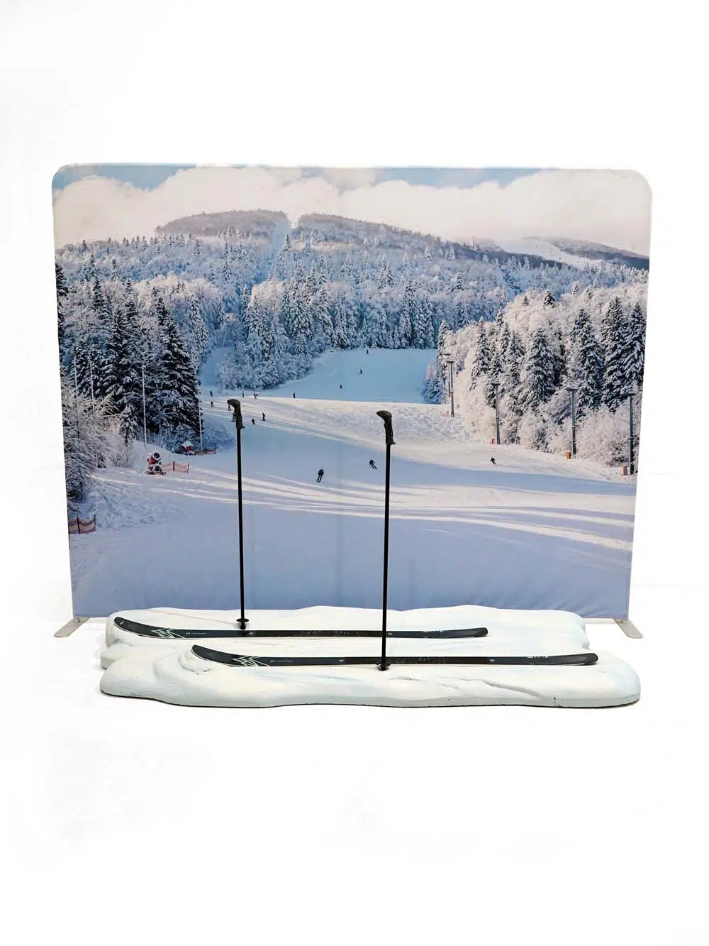 SN13420 _Ski 'Hop-On' Photo Op_event_prop_hire_EPH_Creative_071 _optimised