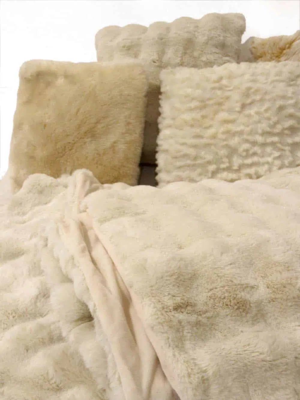 SN13699_Après Ski Soft Furnishings - #1_event_prop_hire_EPH_Creative_422 _optimised