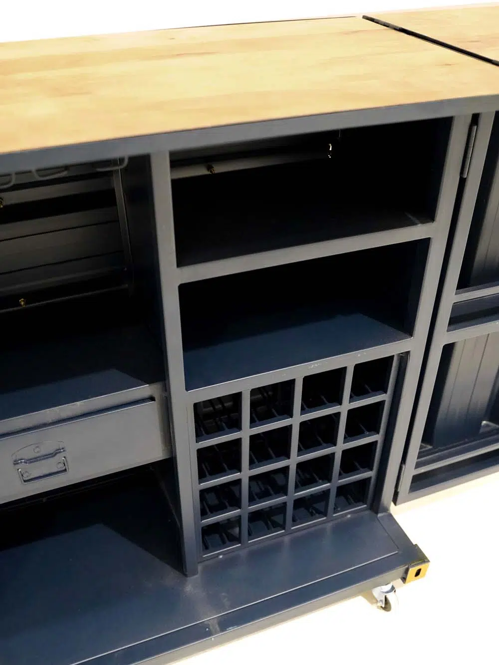 SN13741 _Shipping Container Bar_event_prop_hire_EPH_Creative_014 _optimised