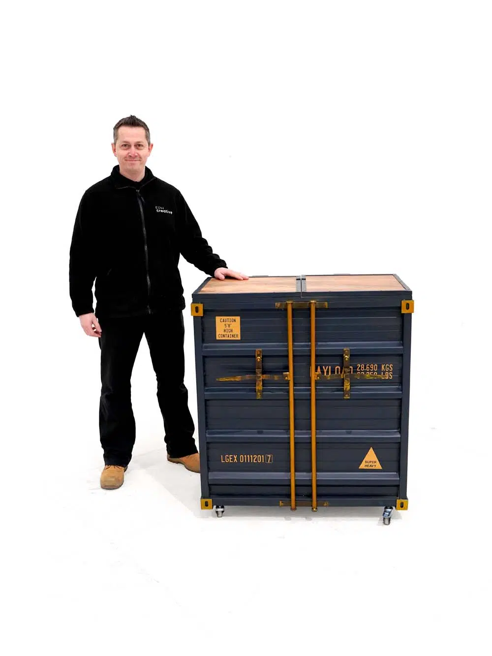 SN13741 _Shipping Container Bar_event_prop_hire_EPH_Creative_027 _optimised
