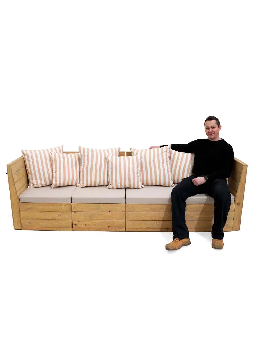 SN14141_Rustic Modular Pallet Seating - 4 Seat_event_prop_hire_EPH_Creative_029 copy _optimised
