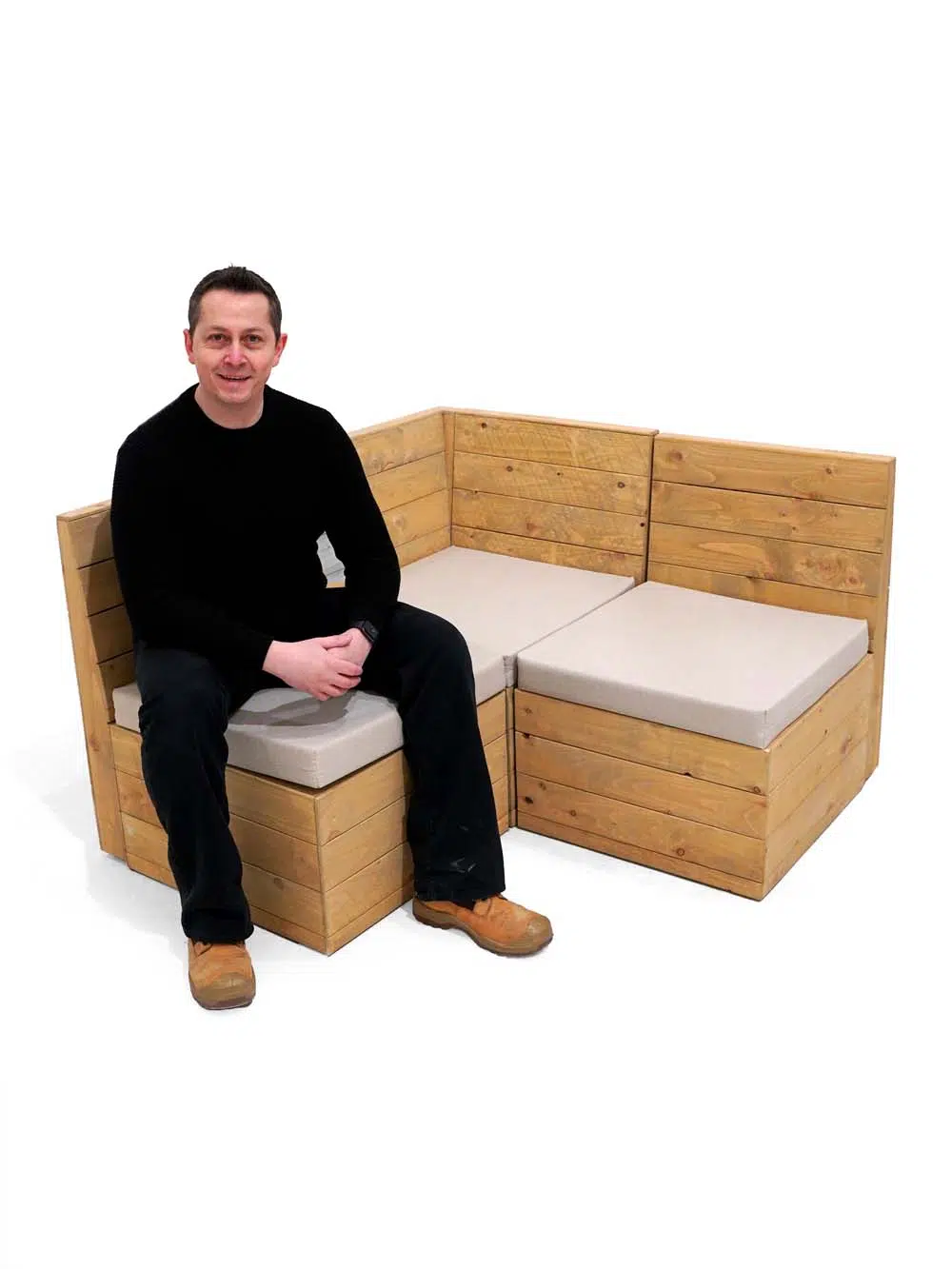 SN14142_ustic Modular Pallet Seating - Small L-Shape_event_prop_hire_EPH_Creative_039 copy _optimised