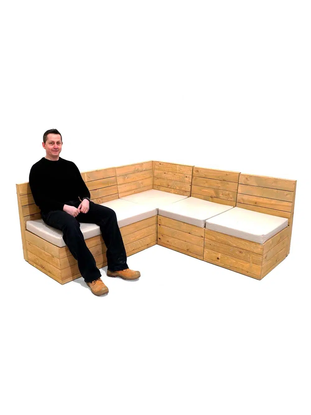 SN14143_Rustic Modular Pallet Seating - Medium L-Shape_event_prop_hire_EPH_Creative_055 copy _optimised