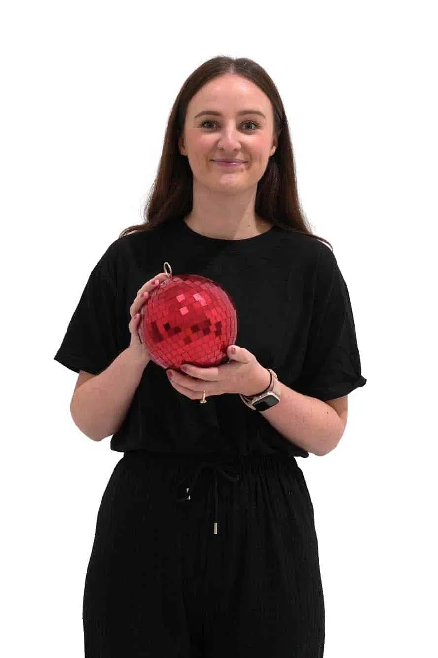SN13960-_Mirror-Ball-Red-15cm_event_prop_hire_EPH_Creative_076-copy-_optimised