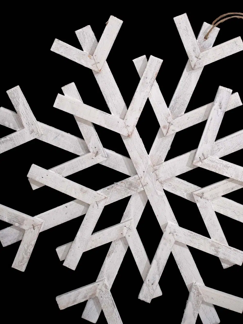SN13971-_Wooden-Snowflake_event_prop_hire_EPH_Creative_191-copy-_optimised