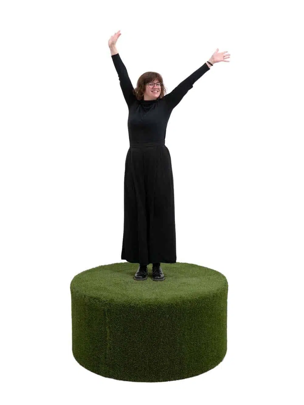 SN14869-_Giant-Grass-Covered-Plinth-120cm_event_prop_hire_EPH_Creative_429-copy-_optimised