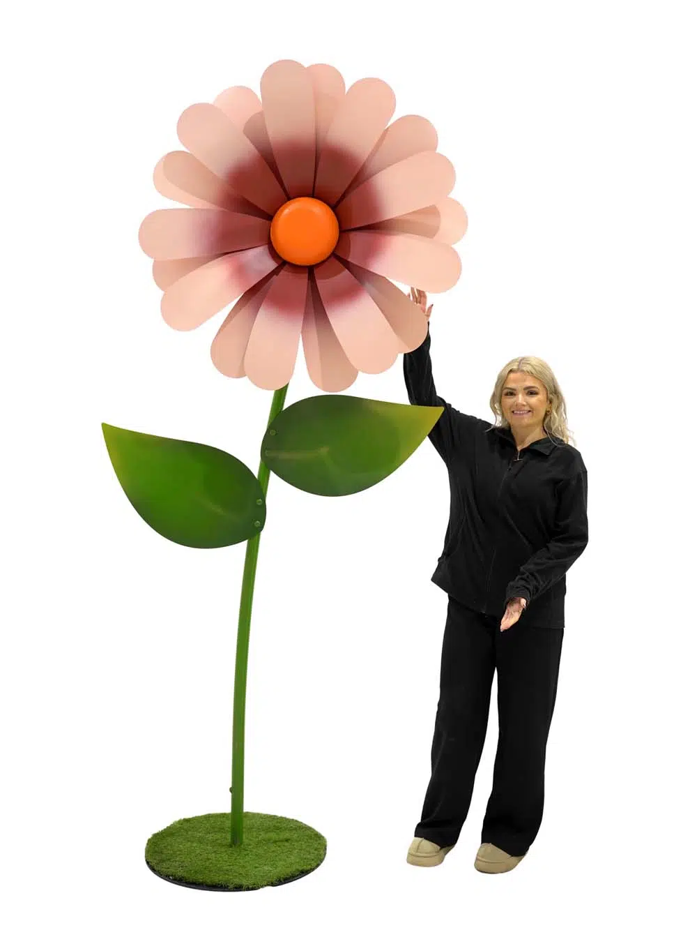 SN14760-_Giant-Flower-2.5m-Red_event_prop_hire_EPH_Creative_301-copy-_optimised